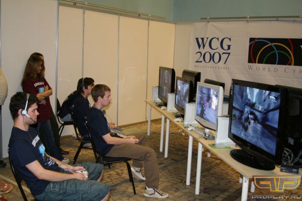 А этажом ниже началась битва в Gears Of War